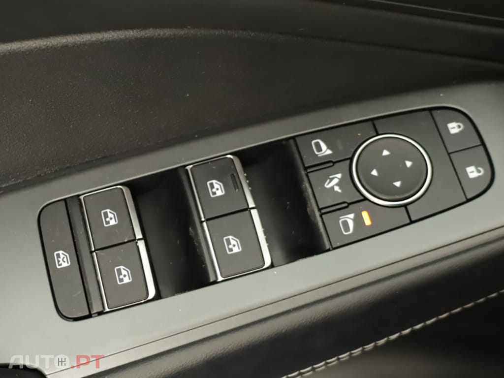 Nissan Qashqai Qashqai 1.3 DIG-T N-Connecta LED Xtronic