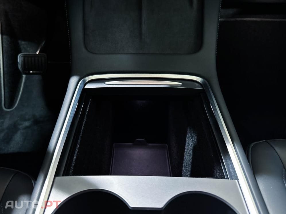 Tesla Model Y Standard