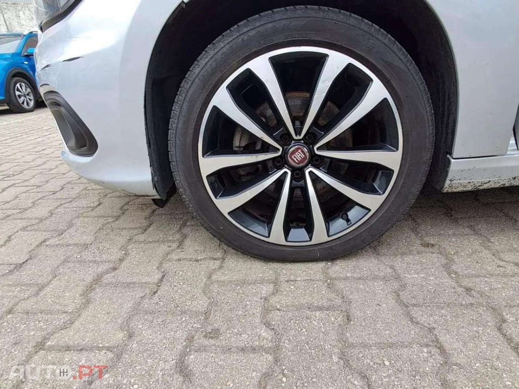 Fiat Tipo 1.3 M-Jet Lounge