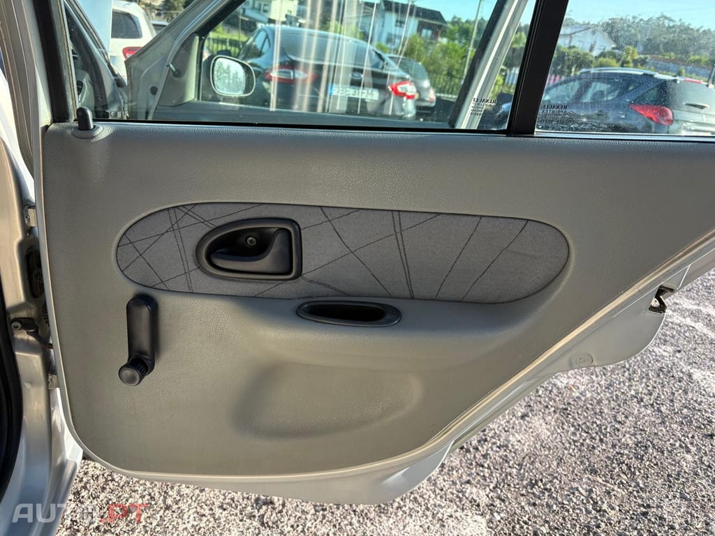 Renault Clio 1.2 Authentique