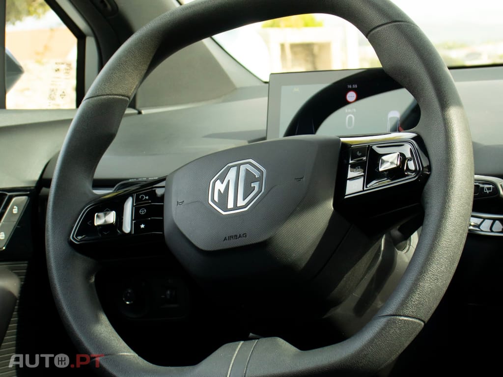 MG MG4 51 kWh Standard