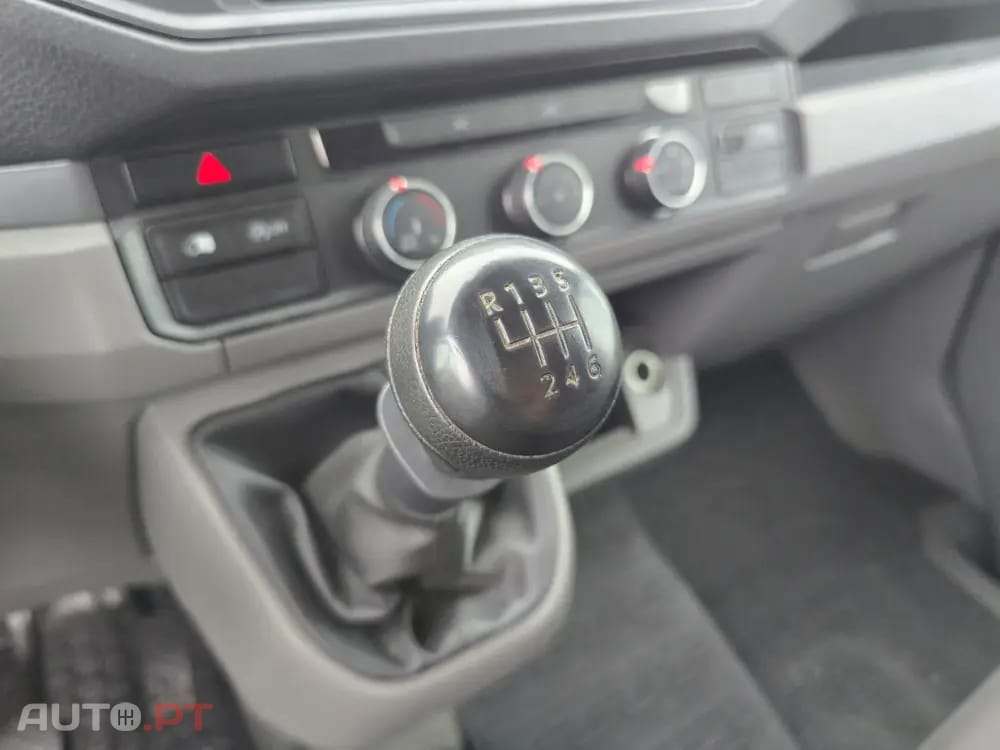 Volkswagen Crafter 35 2.0 TDI L3H3 Médio Tecto Alto
