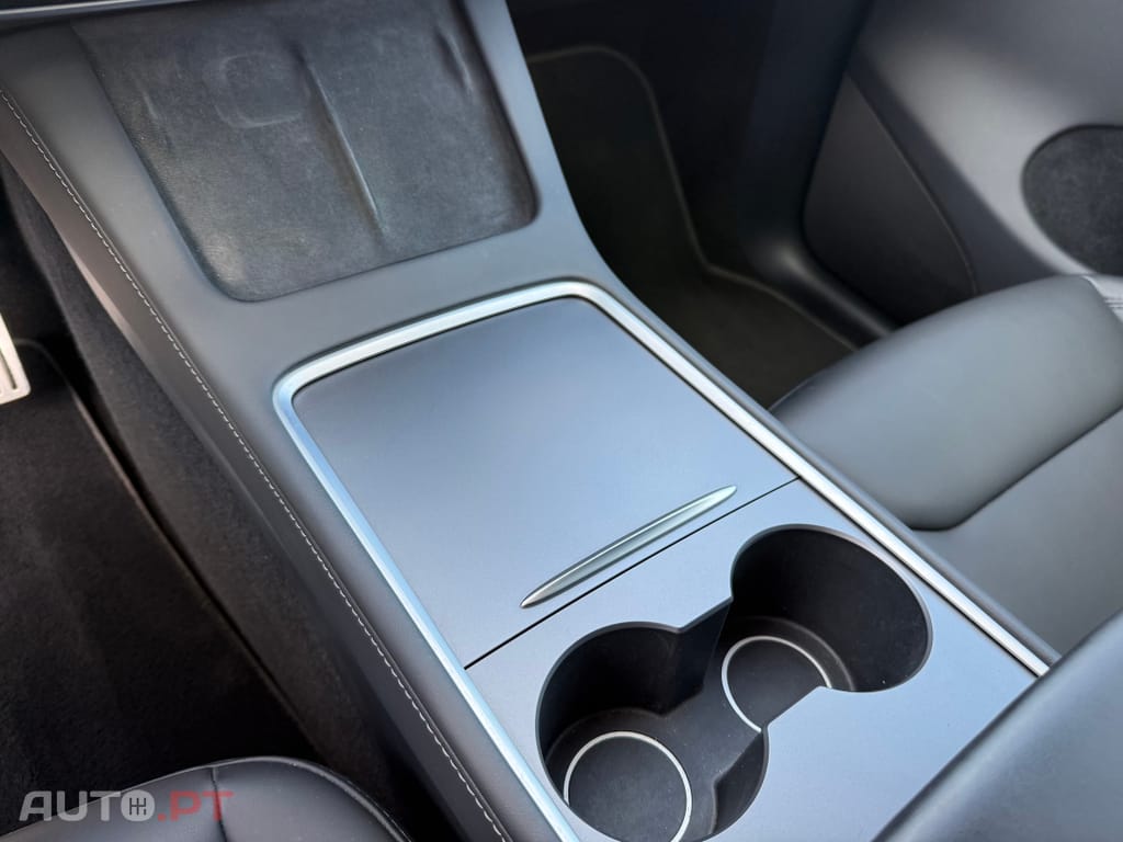 Tesla Model Y Performance Dual Motor AWD