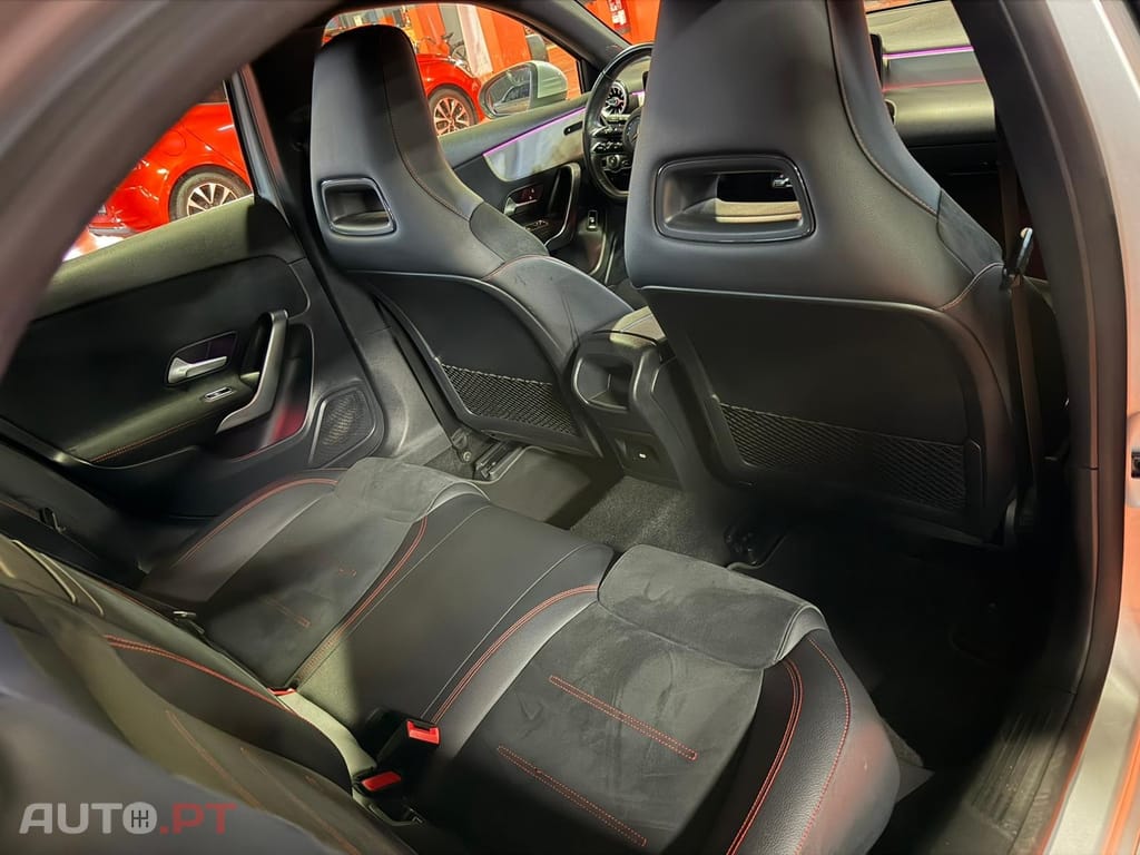 Mercedes-Benz A 250 e AMG LINE