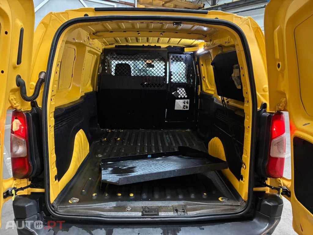 Citroen Berlingo 1.5 BlueHDi XL Club EAT8