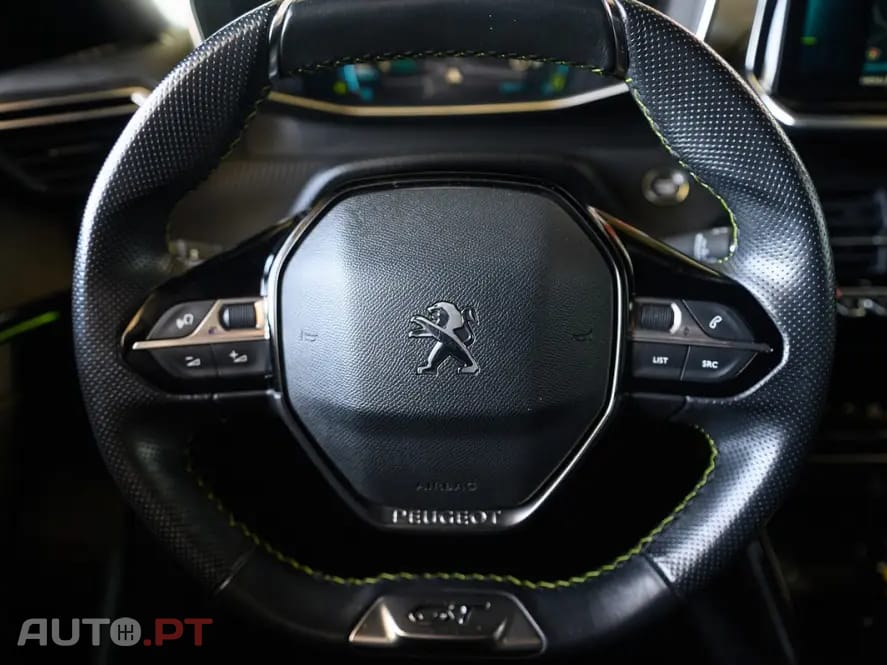 Peugeot E-2008 50 kWh GT Pack