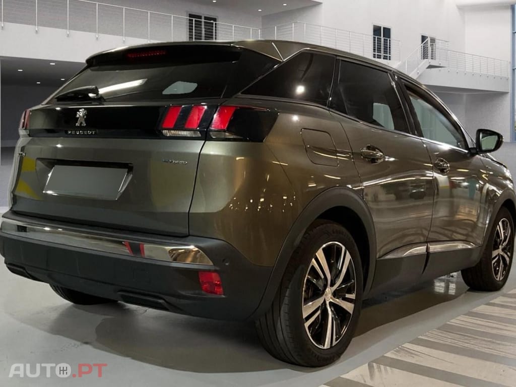 Peugeot 3008 1.6 Hybrid Allure e-EAT8