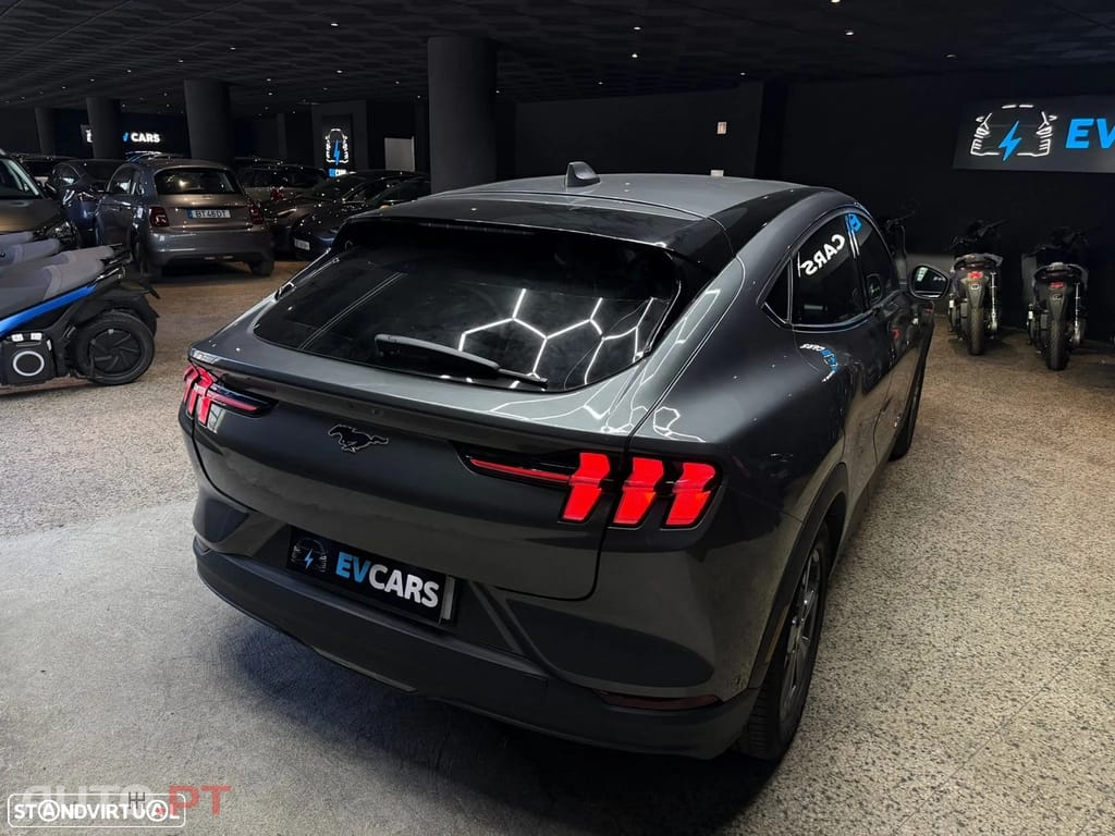 Ford Mustang Mach-E Standard