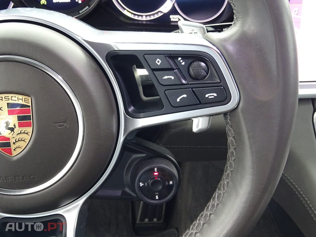 Porsche Panamera 4 E-Hybrid Executive