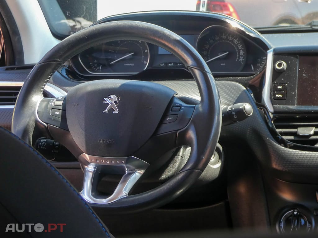 Peugeot 2008 1.5 BlueHDi Style