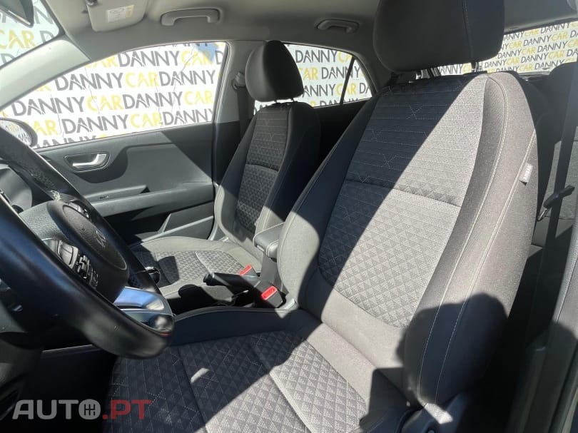 Kia Rio dynamic