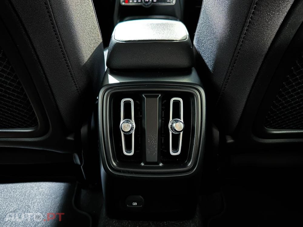 Volvo XC40 Recharge 69 kWh Single Motor Plus