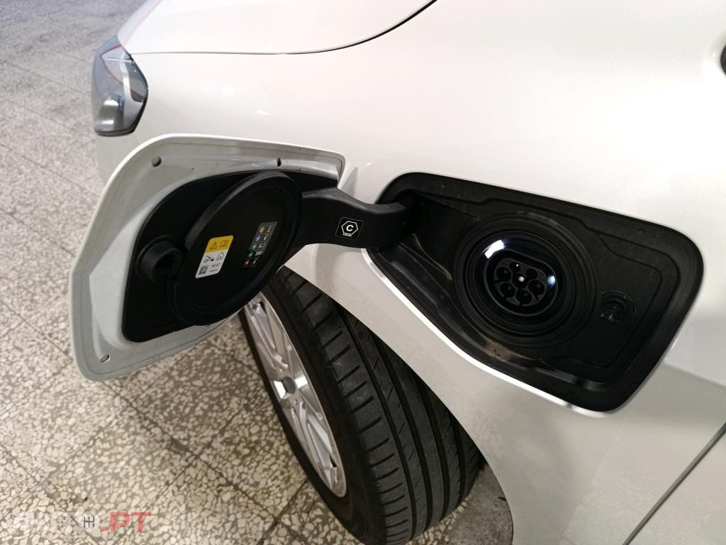 BMW 225 e xDrive