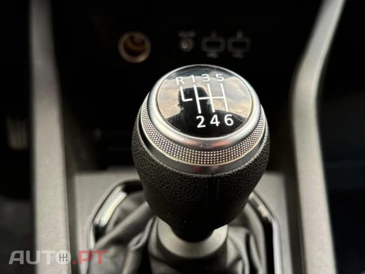 Renault Clio TCe 100 BUSINESS EDITION