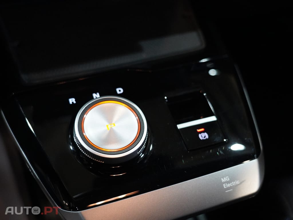 MG MG4 64 kWh Luxury