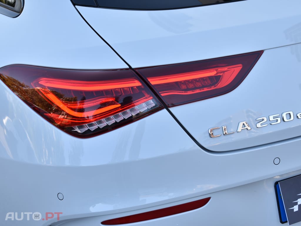 Mercedes-Benz CLA 250 e Shooting Brake 8G-DCT AMG Line
