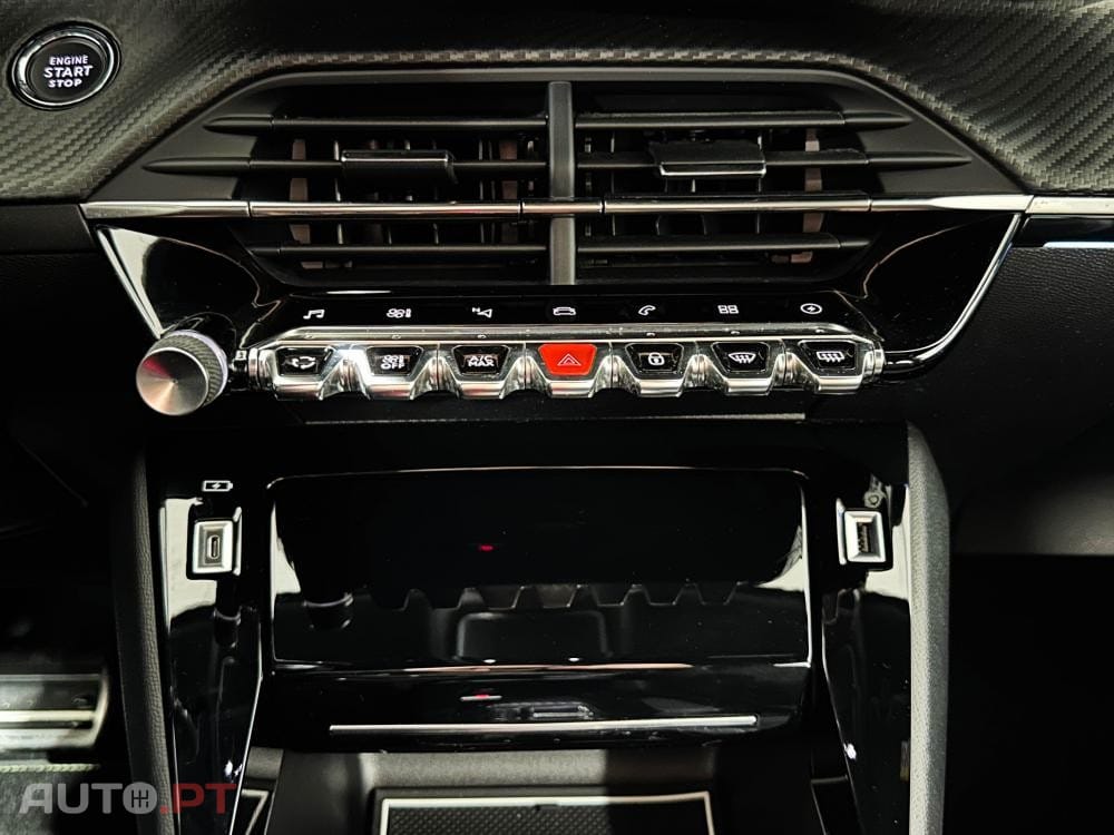 Peugeot E-208 50 kWh GT Pack