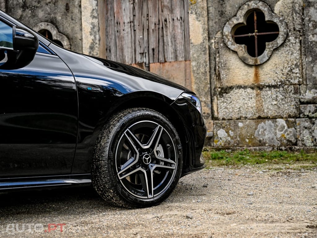 Mercedes-Benz CLA 250 e AMG Line