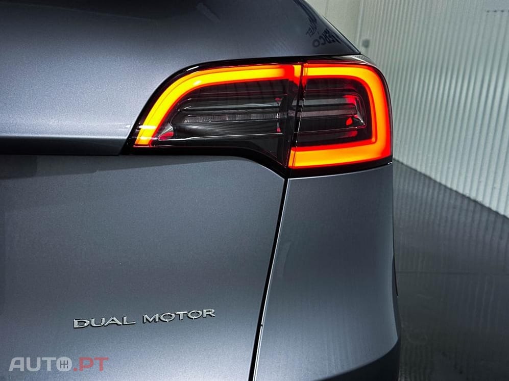 Tesla Model Y Long Range Dual Motor AWD