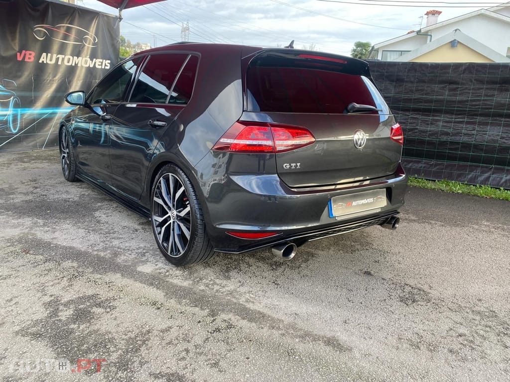 Volkswagen Golf 2.0 TSi GTi DSG Performance