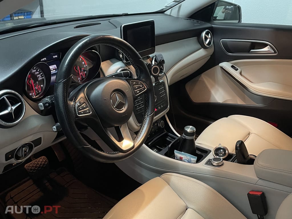 Mercedes-Benz CLA 220 Shooting Brake