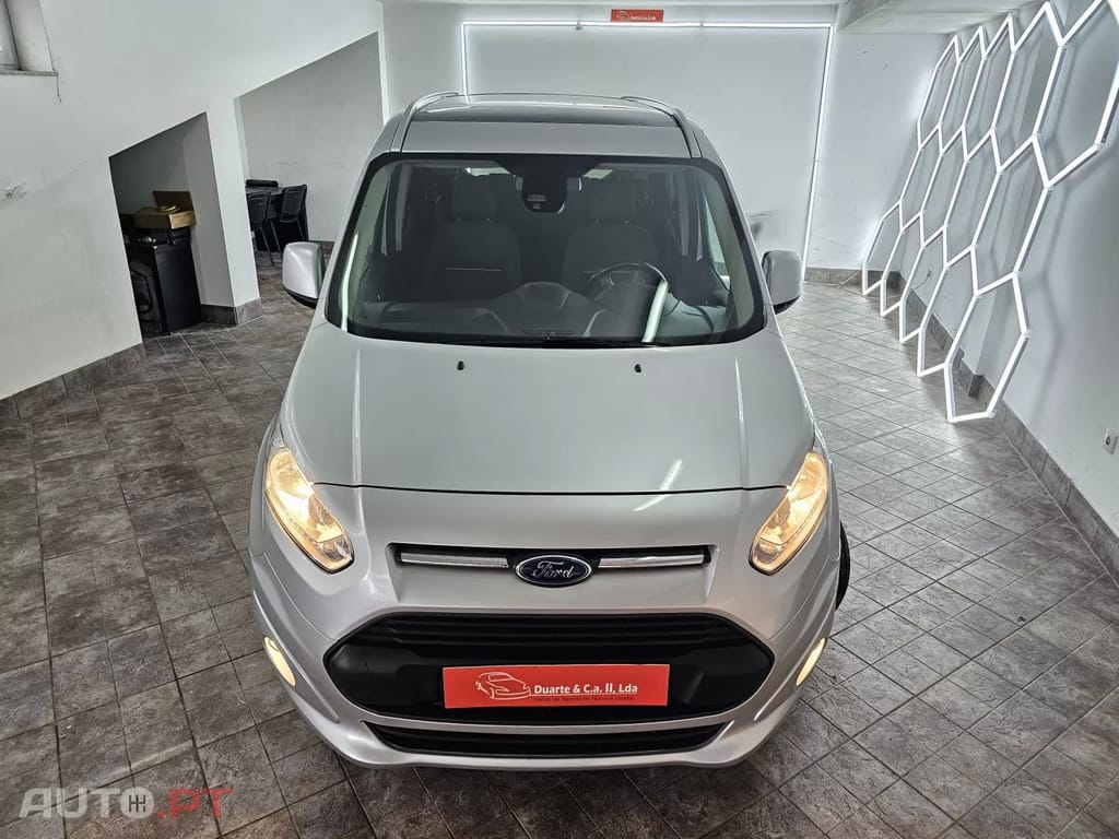 Ford Tourneo Grand 1.5 TDCi Active