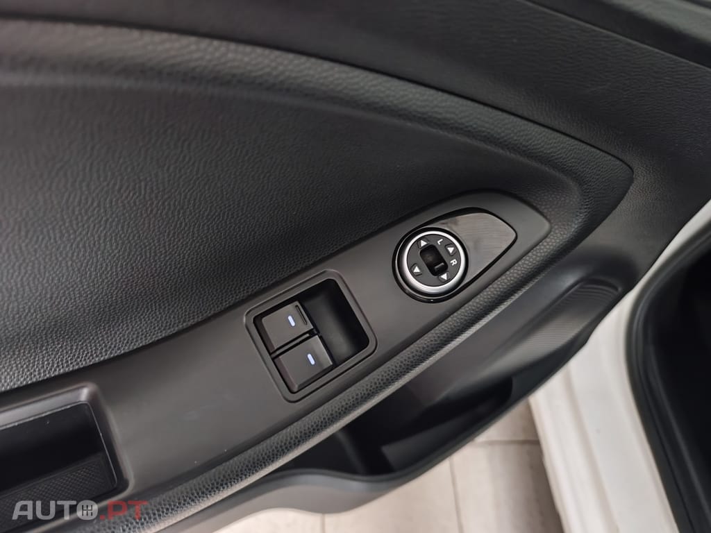 Hyundai i20 1.1 CRDi Blue Access+Bluetooth+Comandos no Volante