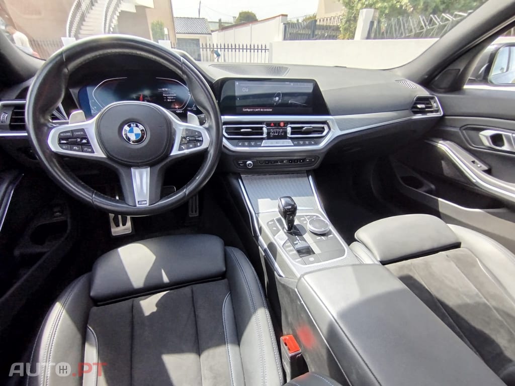 BMW 320 d Touring Pack Desportivo M Auto