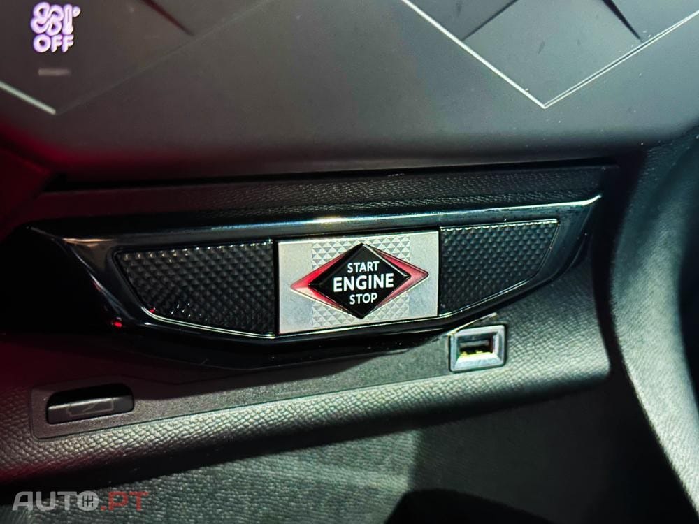 DS DS3 Crossback E-TENSE PERFORMANCE LINE +