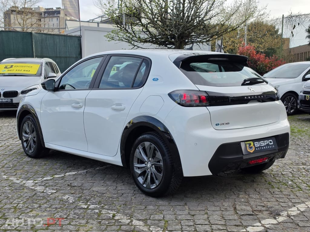 Peugeot E-208 50 kWh Active Pack