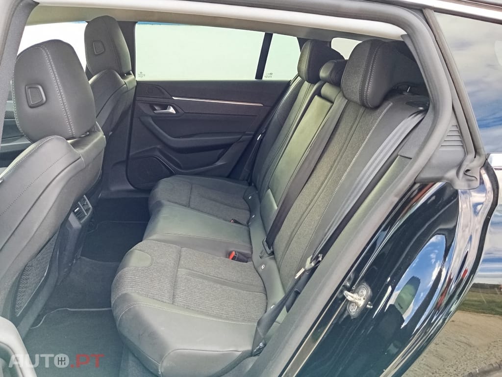 Peugeot 508 SW hybrid plug in 225 cv allure pack e-EAT8