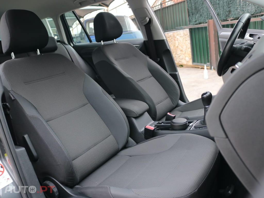 Volkswagen Golf 1.6 TDI Highline