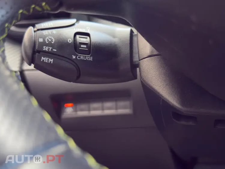 Peugeot E-2008 50 kWh GT