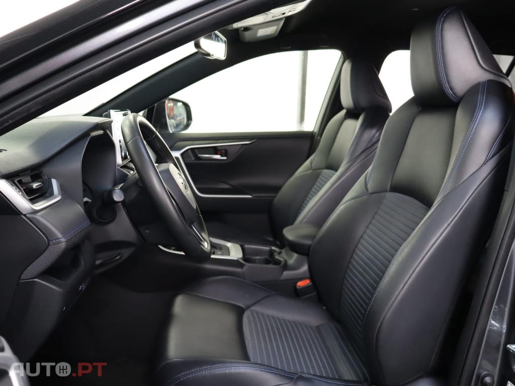 Toyota RAV4 2.5 Hybrid SQUARE Collection