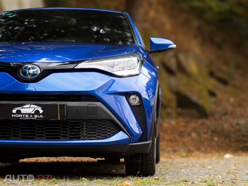 Toyota C-HR 1.8 HSD Neon Lime