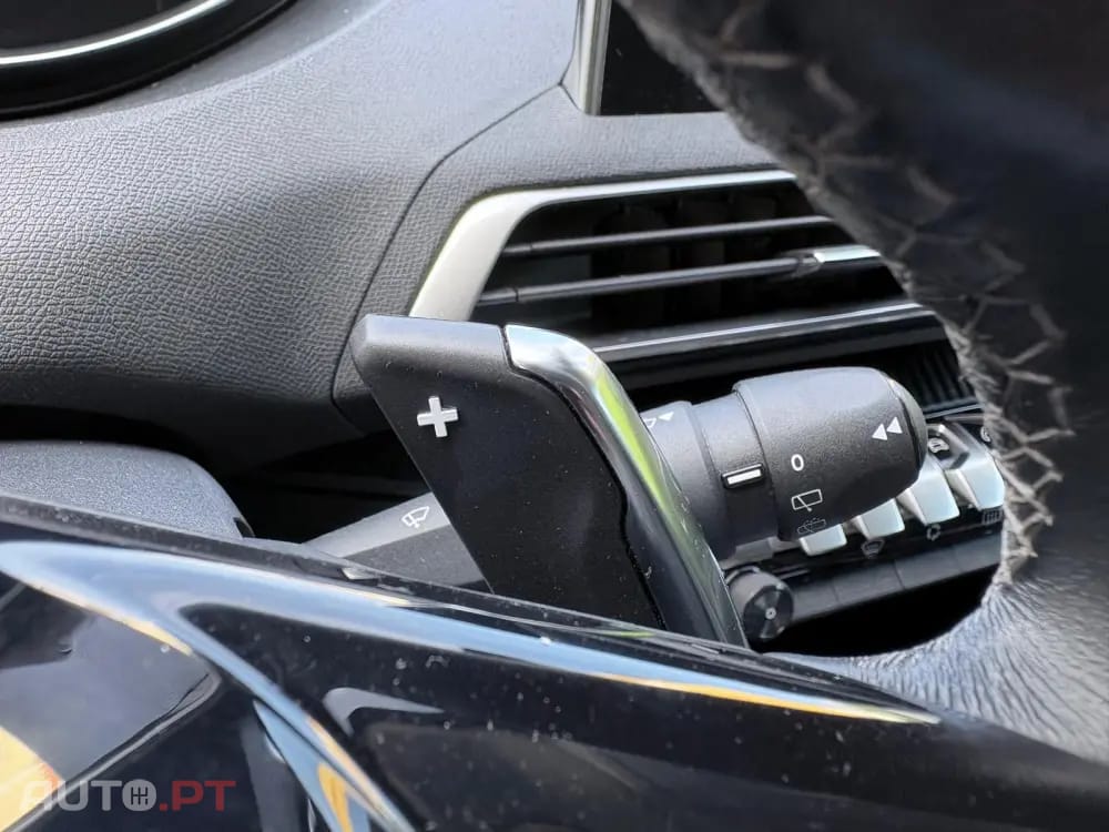Peugeot 3008 1.2 PureTech Allure EAT8