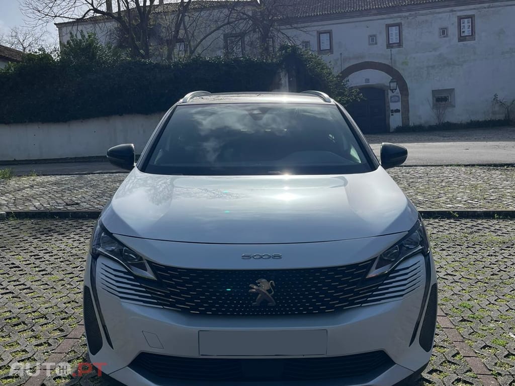 Peugeot 5008 GT HYBRID 136CV