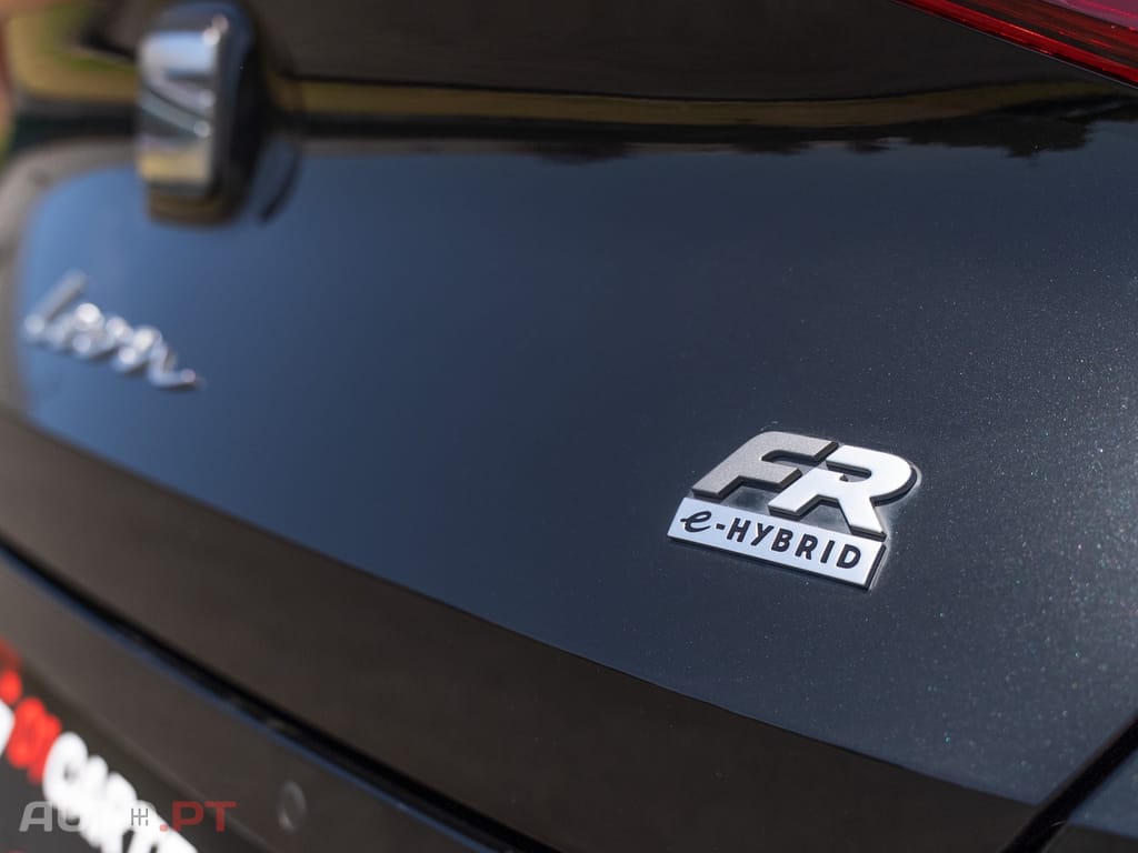 Seat Leon ST 1.5 e-Hybrid DSG FR Black Edition