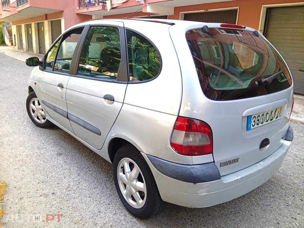 Renault Scénic 1.4 16V RT