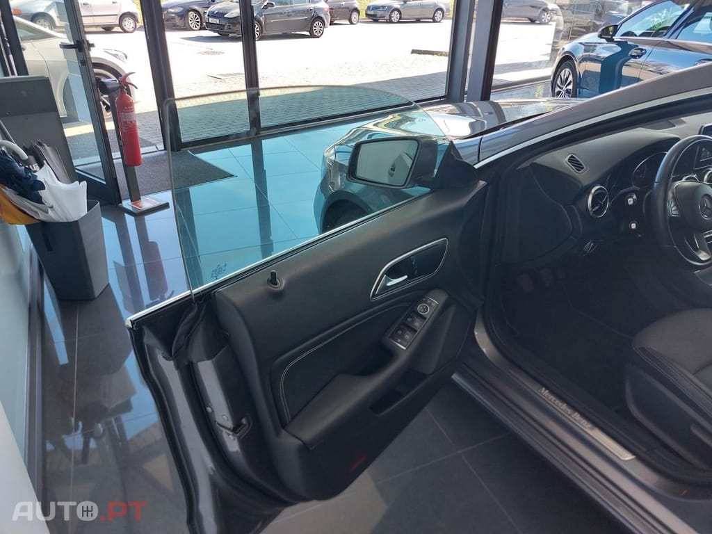 Mercedes-Benz CLA 180 d Shooting Brake