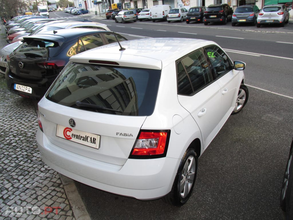Skoda Fabia Diesel 1.4 TDi 105cv Só 22.000KM