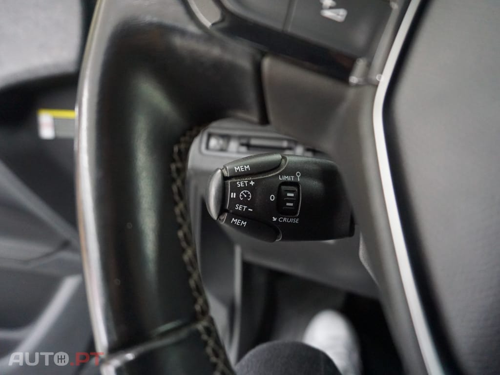 Peugeot 3008 1.6 BlueHDi Allure EAT6 J18