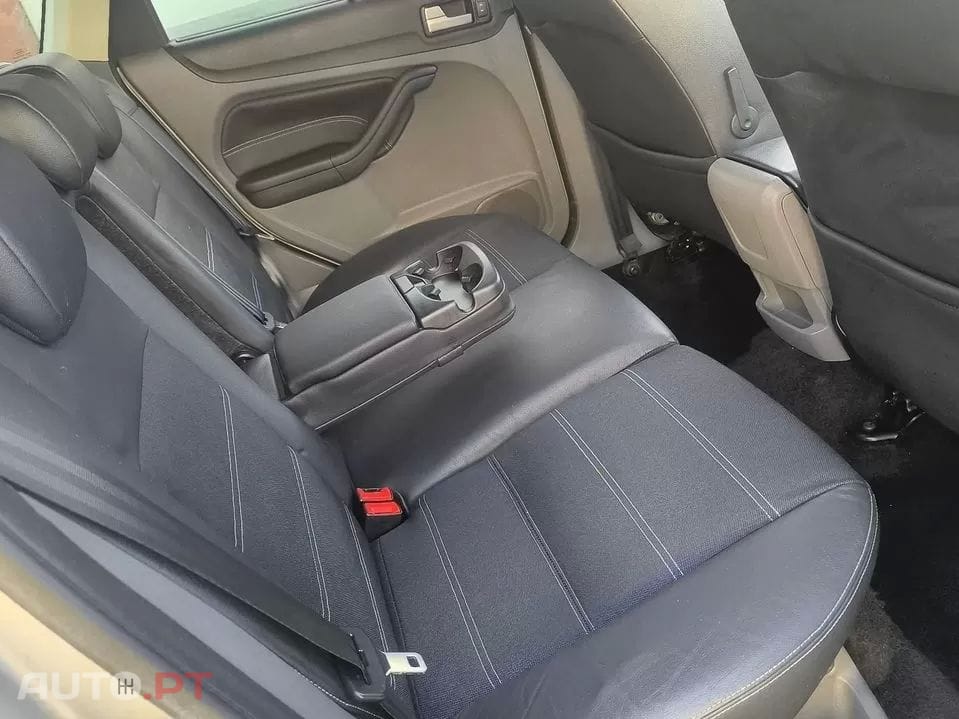 Ford Focus SW 1.6 TDCi Titanium 17