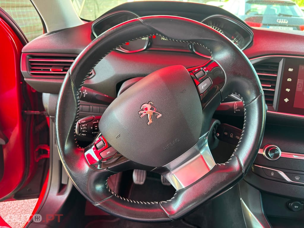 Peugeot 308 1.6 BlueHDi Allure
