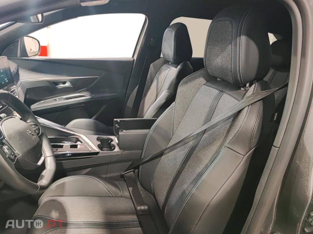 Peugeot 3008 1.6 Hybrid Allure Pack e-EAT8