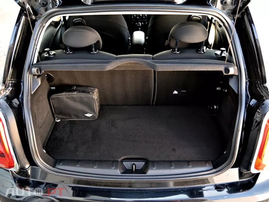 MINI Cooper Cooper D Auto