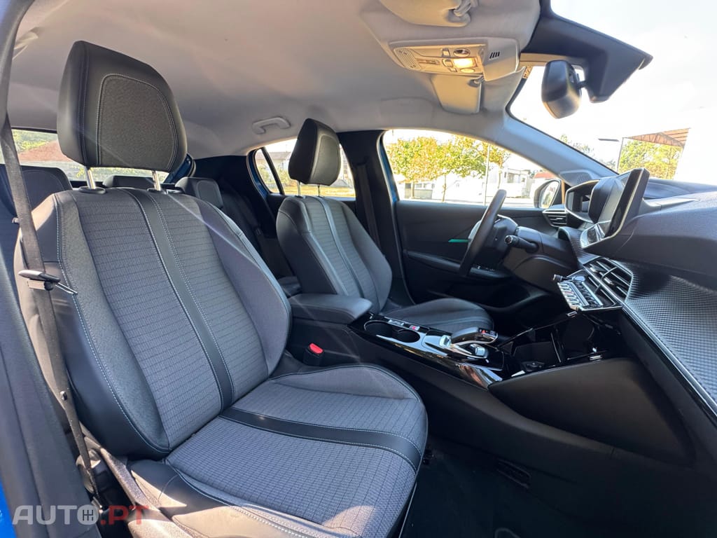 Peugeot E-208 50 kWh Allure