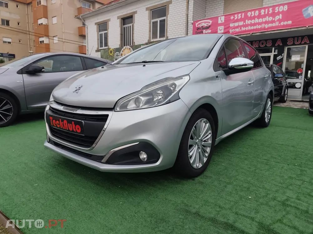 Peugeot 208 1.6 BlueHDi Style