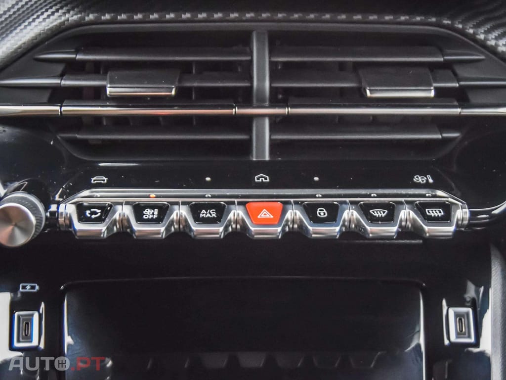 Peugeot 2008 1.2 Hybrid Allure e-DCS6