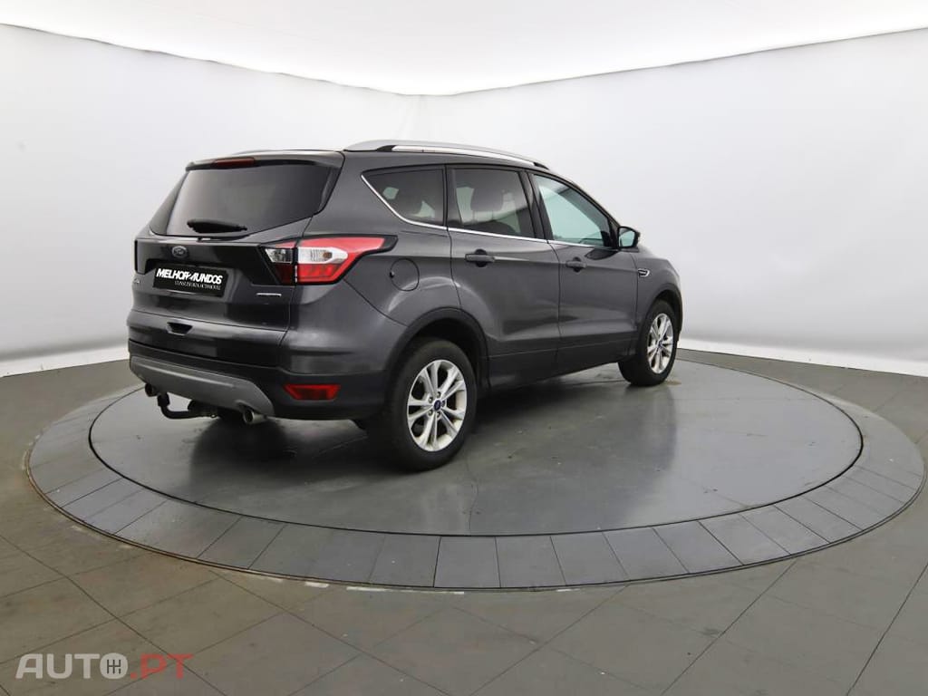 Ford Kuga 1.5 Flexifuel Titanium